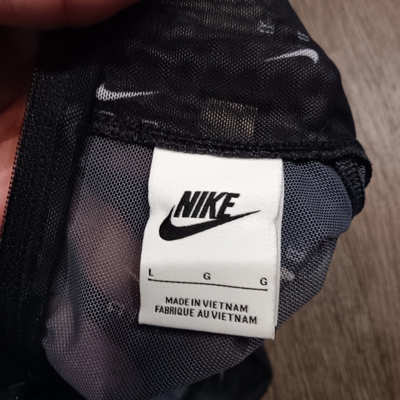 Nike Air mock neck all over print bodysuit in black - Picture 4 of 4